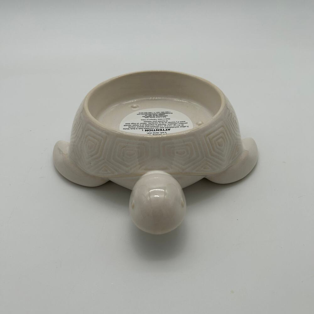 Bath & Body Works Ivory White Hawaii Sea Turtle 3-Wick Candle Holder